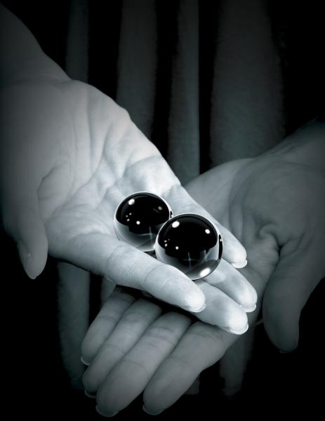 Fetish Fantasy Medium Black Glass Ben Wa Balls